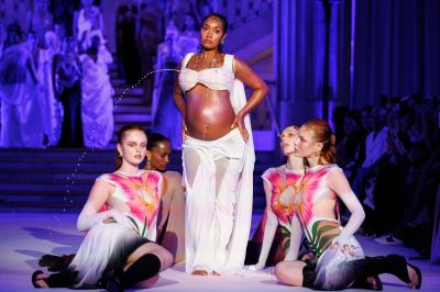 shutterstock_editorial_Di_Petsa_Catwalk_London_Fashi_17161673am~1.jpg