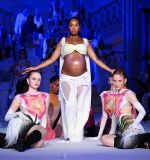 2296386678_s.jpg